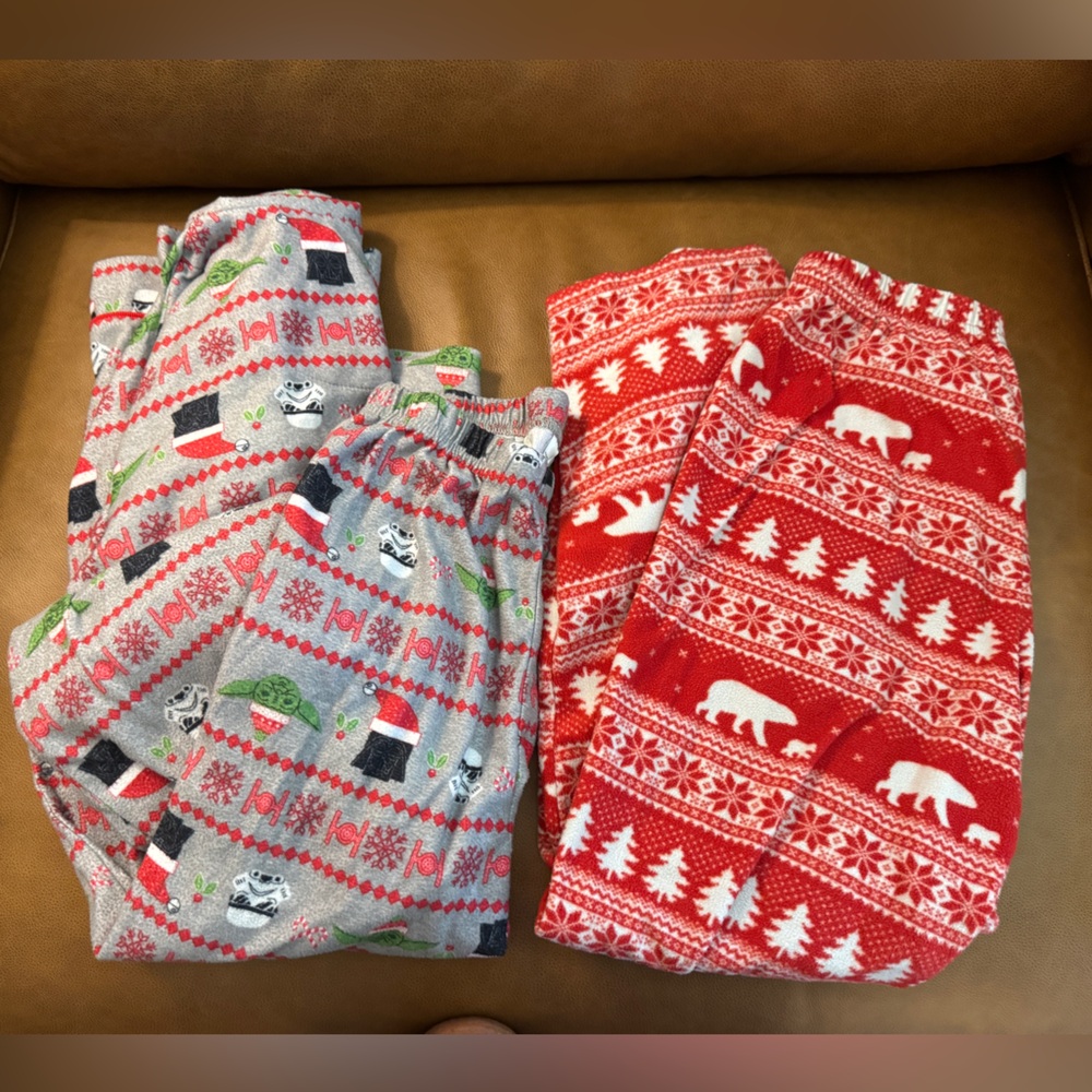 Cozy Kids Pajamas Set - Red and Gray